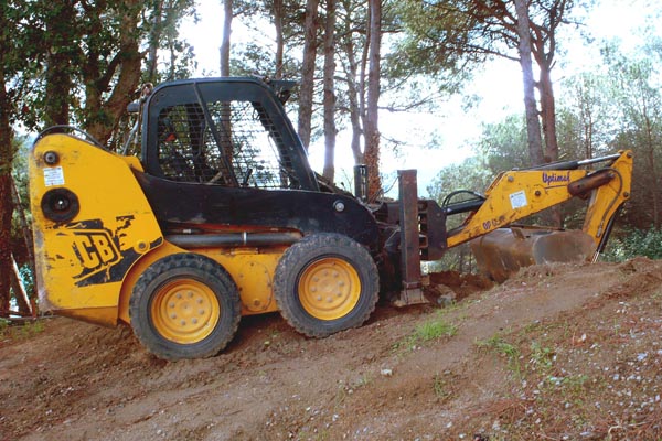 Minicarregadora JCB Robot 160